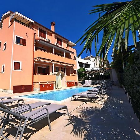 Apartments Zdjelar Πόρετς Εξωτερικό φωτογραφία