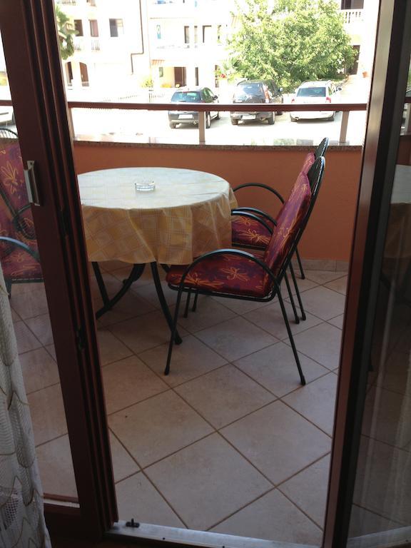 Apartments Zdjelar Πόρετς Δωμάτιο φωτογραφία