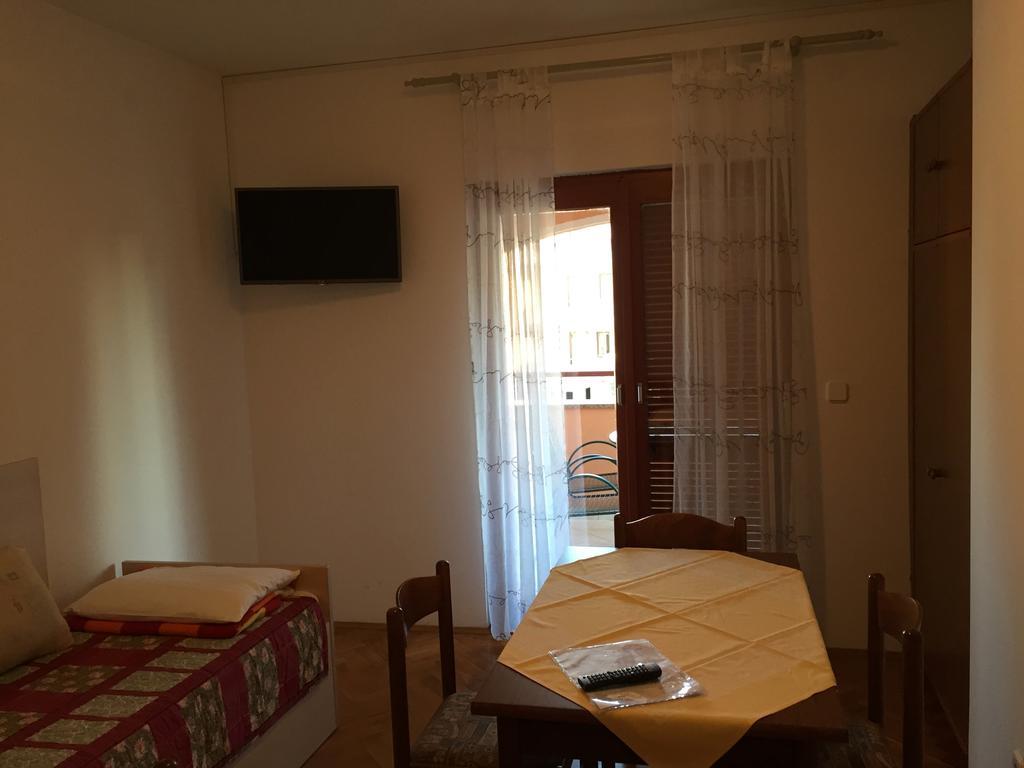Apartments Zdjelar Πόρετς Δωμάτιο φωτογραφία