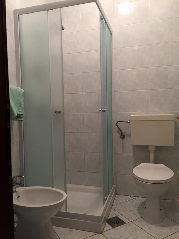 Apartments Zdjelar Πόρετς Εξωτερικό φωτογραφία