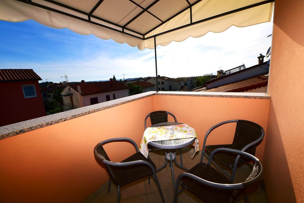 Apartments Zdjelar Πόρετς Εξωτερικό φωτογραφία