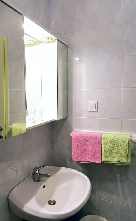 Apartments Zdjelar Πόρετς Εξωτερικό φωτογραφία
