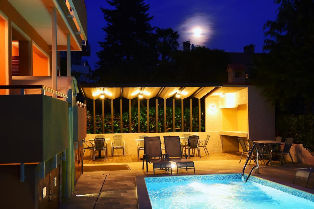 Apartments Zdjelar Πόρετς Εξωτερικό φωτογραφία