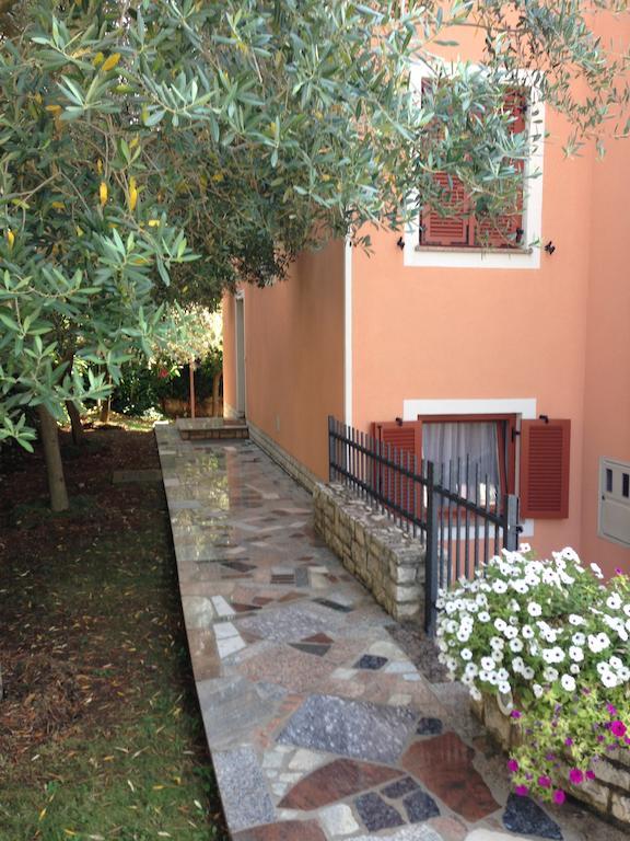 Apartments Zdjelar Πόρετς Εξωτερικό φωτογραφία