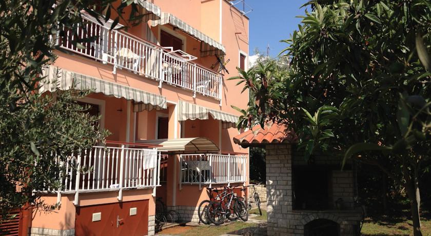 Apartments Zdjelar Πόρετς Εξωτερικό φωτογραφία